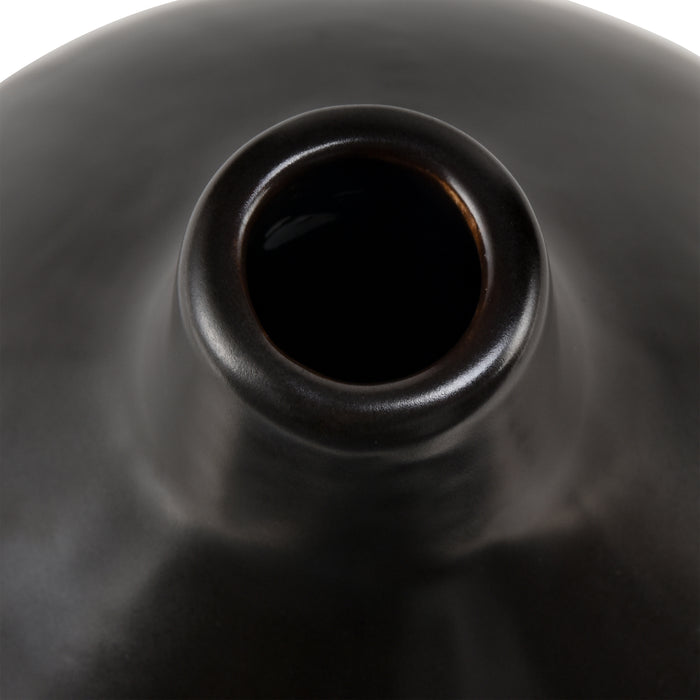 Faye Vase In Large Black